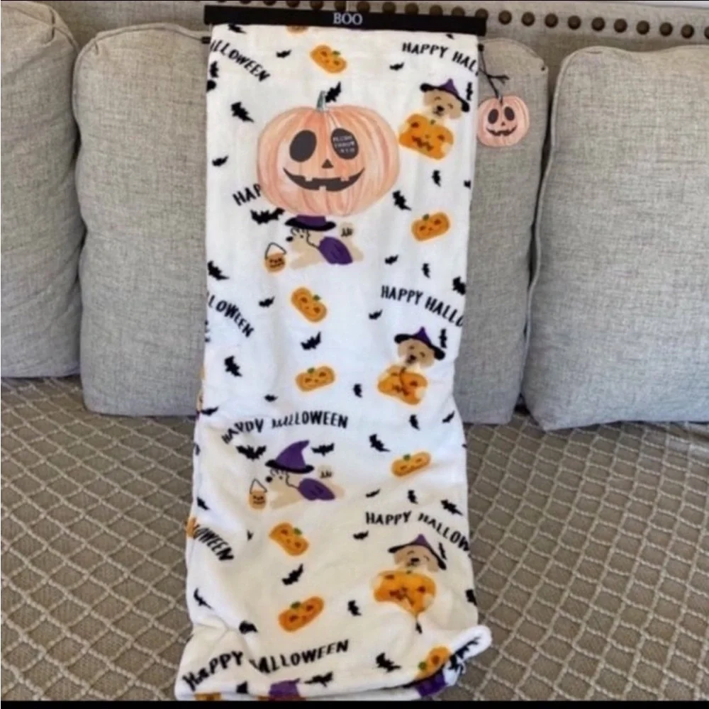 New Happy Halloween Dog with Witches Hat/ Bats & Pumkin Plush Throw Blanket